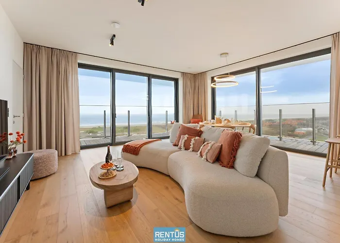 Rashelle - With Stunning Views Of The North Sea